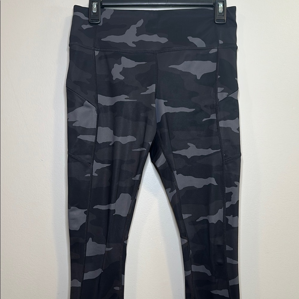 Athleta Black and Gray Camo Leggings